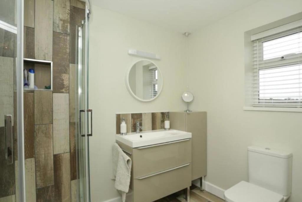 Adorable 1 Bedroom With Free Parking Margate